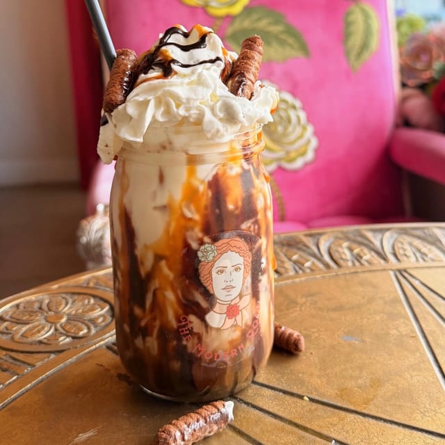 Salted Chocolate Bites Latte.